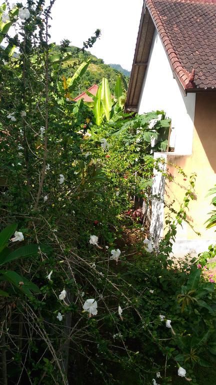 Santa Fe Homestay & Warong Amed Eksteriør billede